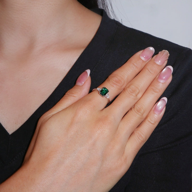Bague Émeraude – Trésor Royal, Argent