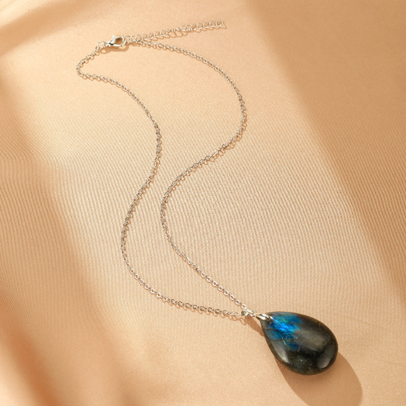 Collier Labradorite – Éclat Boréal