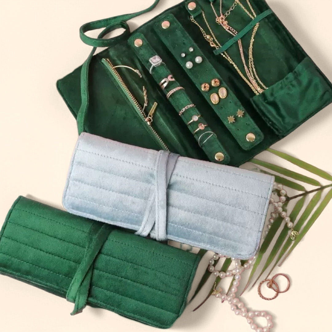 Pochette à Bijoux en Velours – Étui de Voyage
