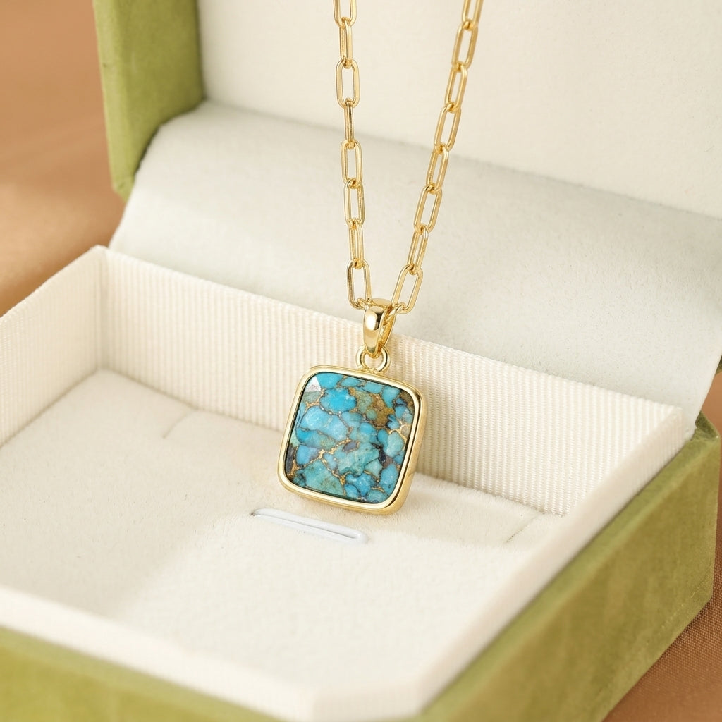Collier Turquoise – Carré de Cyan, Argent Plaqué Or