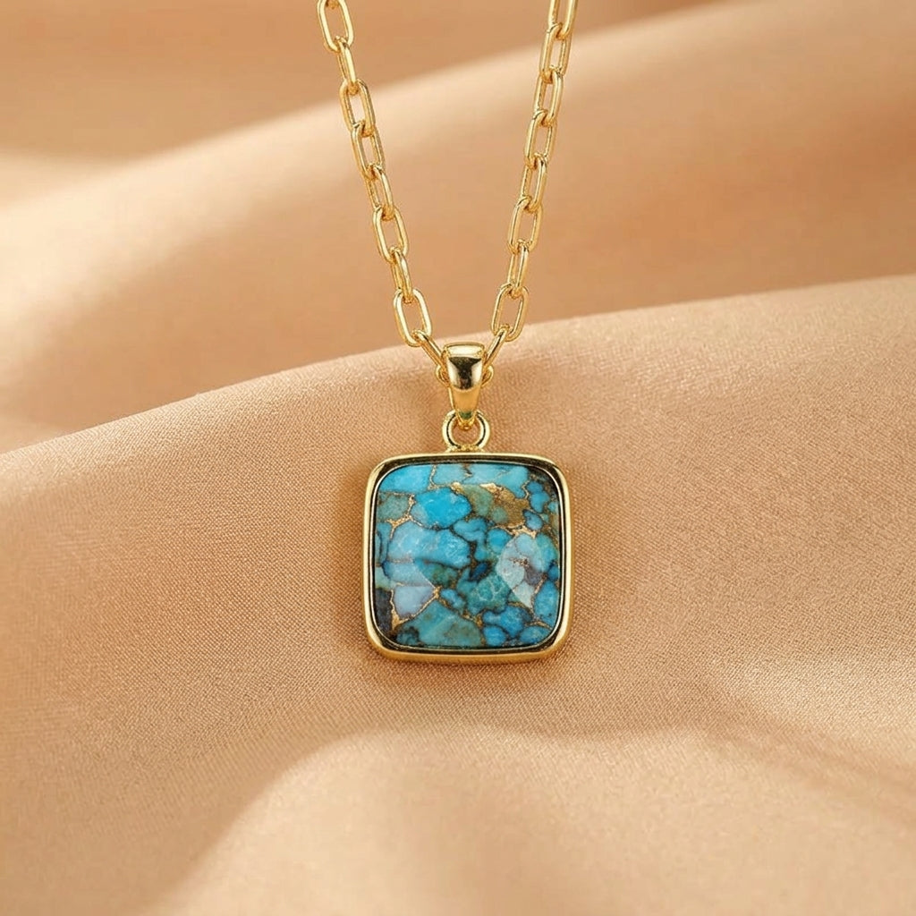 Collier Turquoise – Carré de Cyan, Argent Plaqué Or