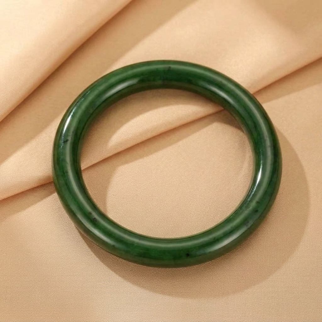 Bracelet Jonc Jade Vert – Rivière de Lumière