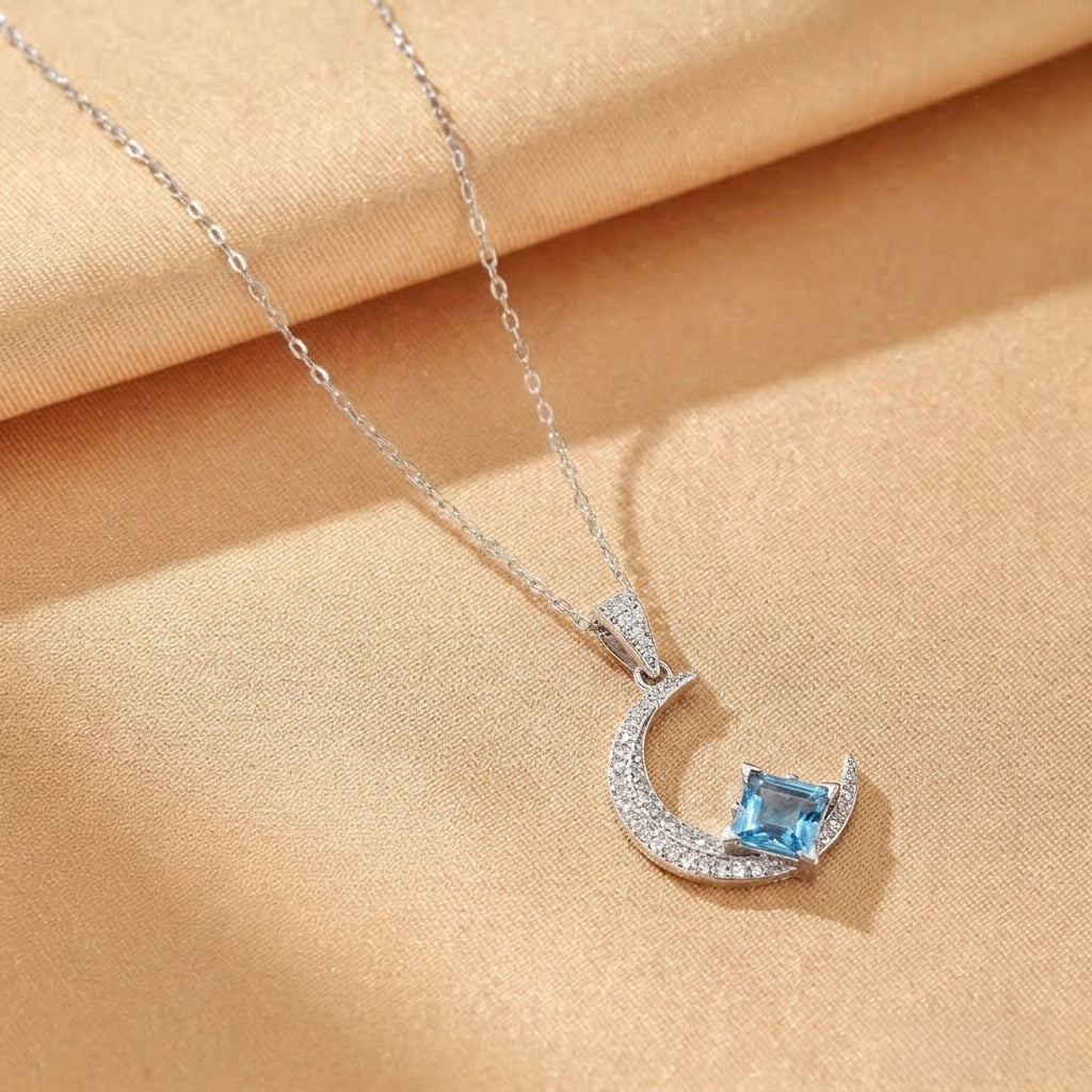 Collier Lune Topaze – Éclat d’Argent, Argent