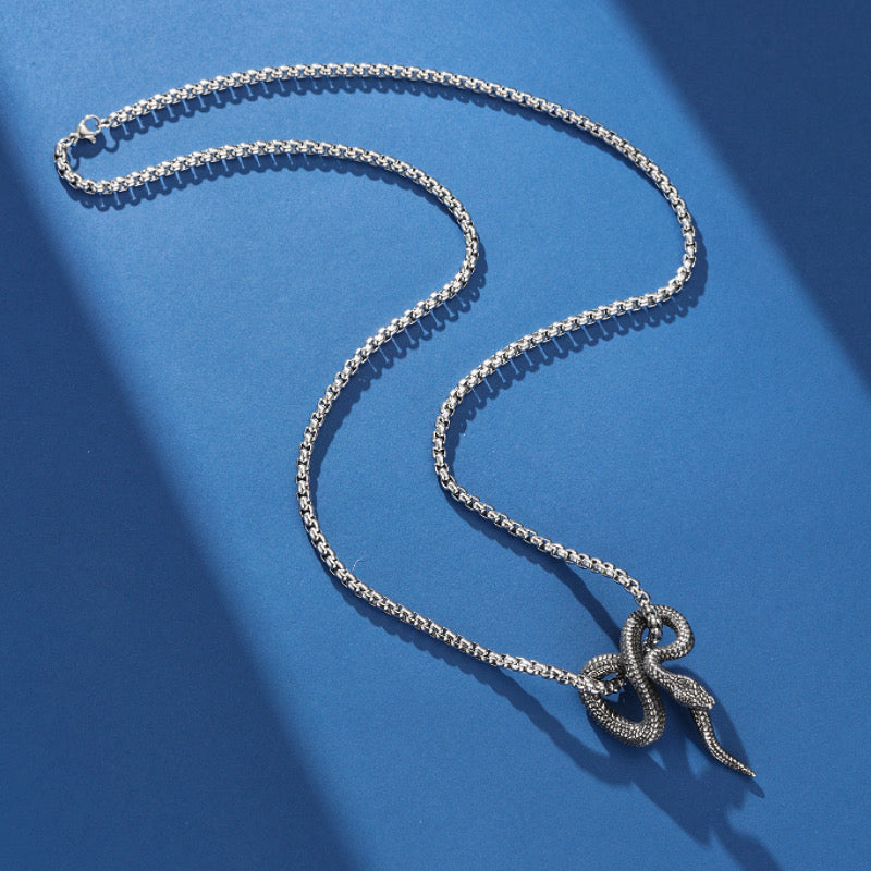 Collier Serpent – Mue Sacrée
