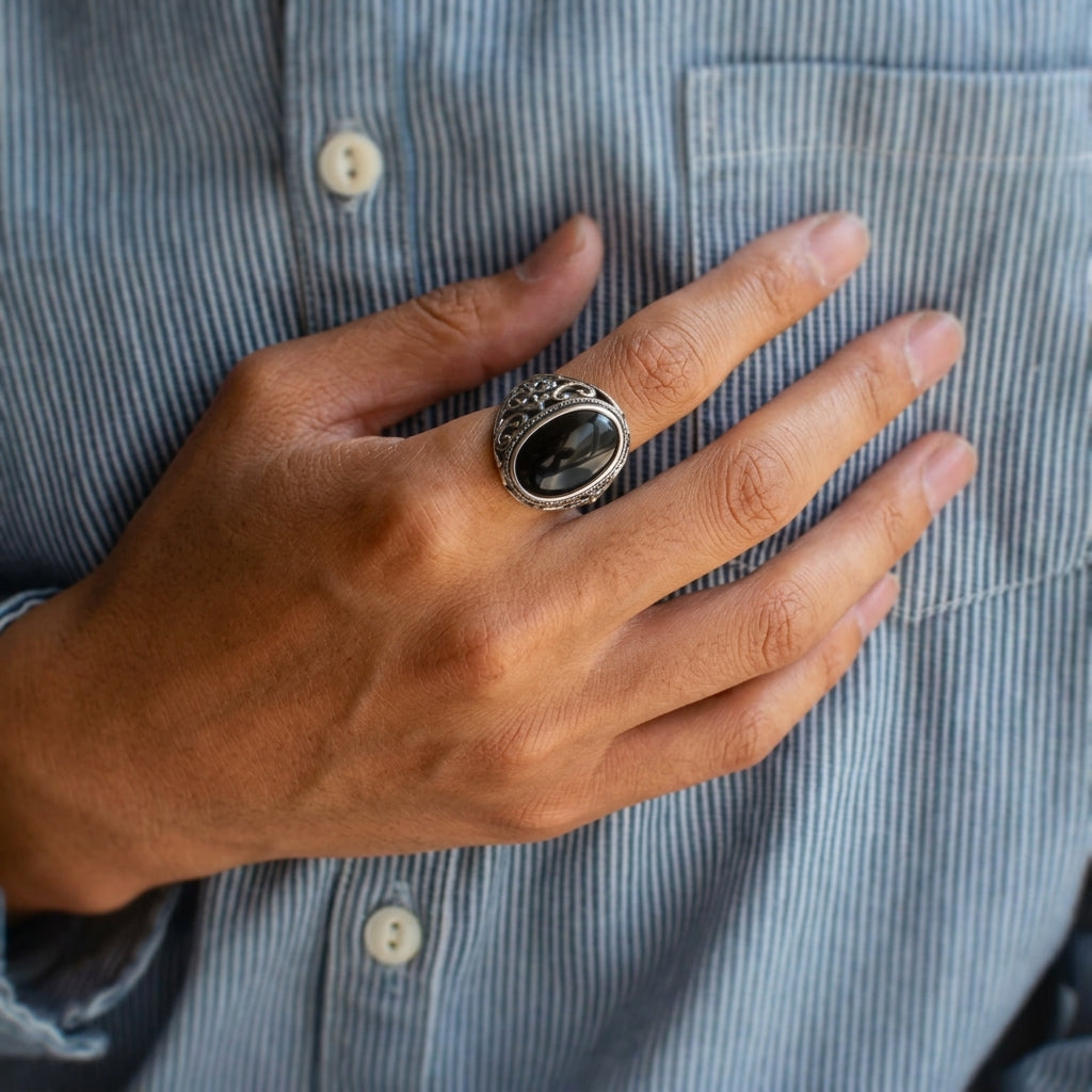 Bague Homme Onyx – Beauté Sombre, Argent