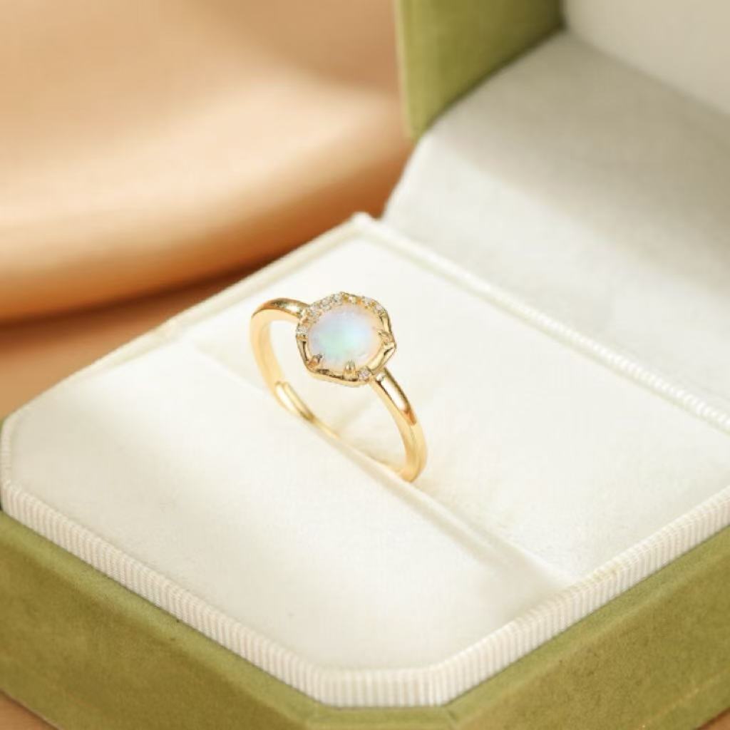 Bague Pierre de Lune – Douceur Nocturne, Argent Plaqué Or 10K