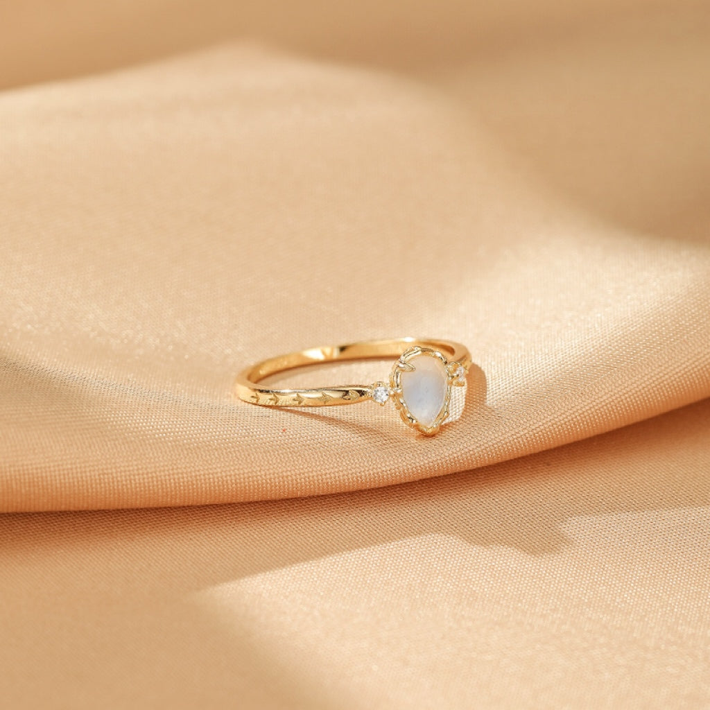 Bague Pierre de Lune – Magie Lunaire, Argent Plaqué Or