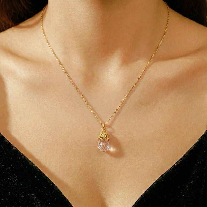 Collier Cristal de Roche et Rubis – Goutte de Lumière, Argent Plaqué Or 14K