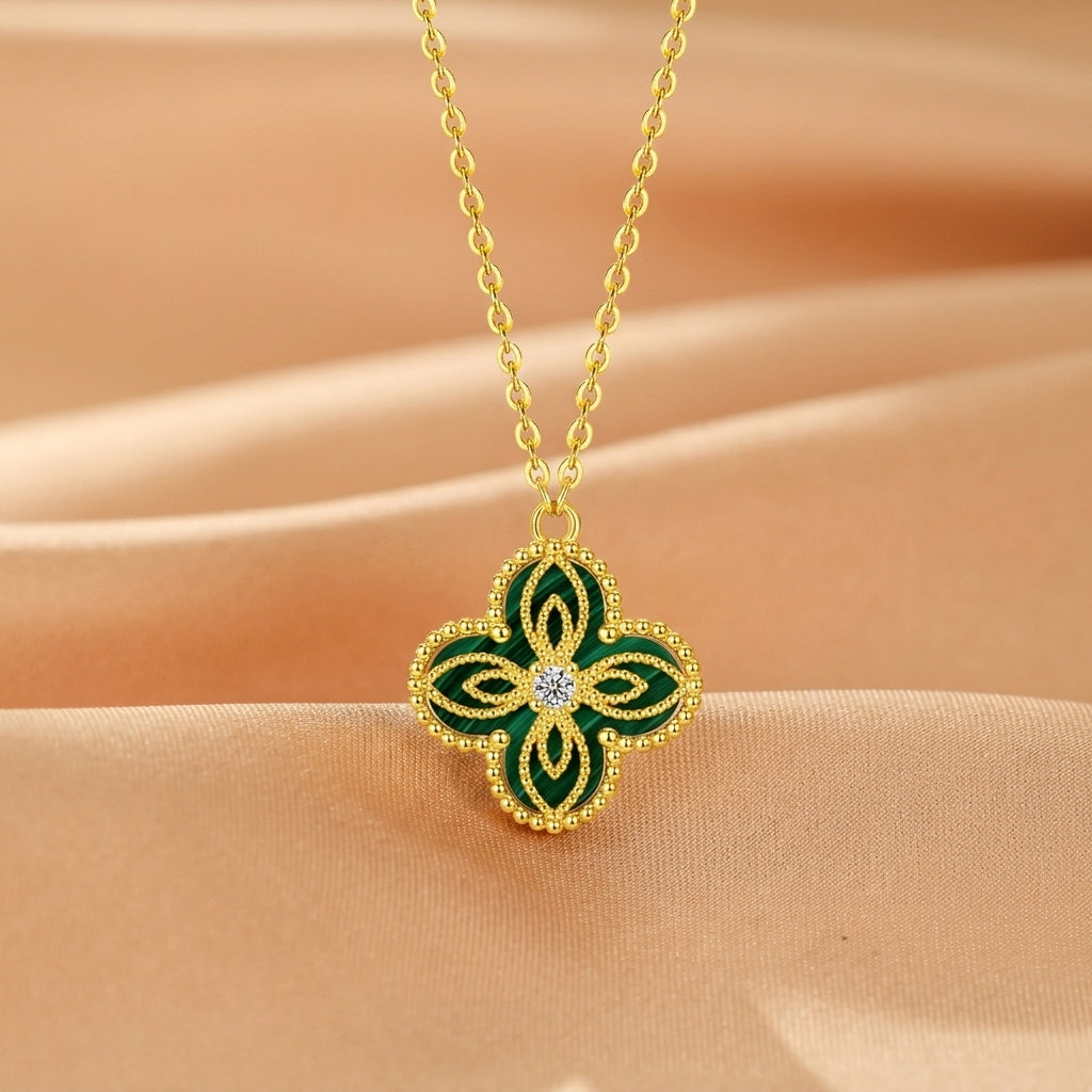 Collier Malachite – Trèfle Enchanté, Argent Plaqué Or