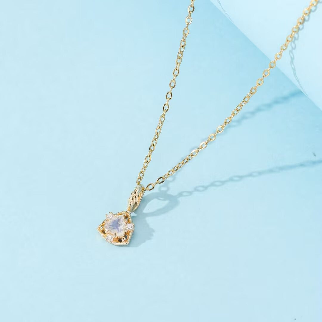 Collier Pierre de Lune – Féérie Royale, Argent Plaqué Or