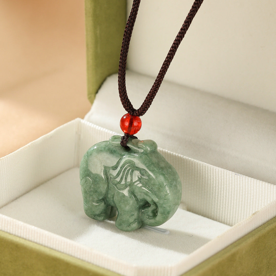 Collier Jadéite – Éléphant Protecteur