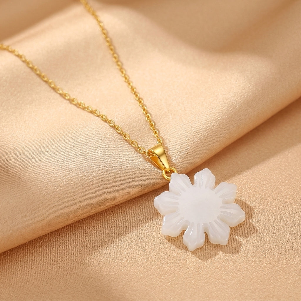 Collier Jadéite – Flocon Serein, Argent Plaqué Or