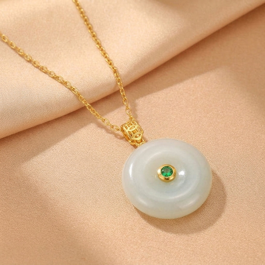 Collier Jade Néphrite – Instant Suspendu, Or 18K