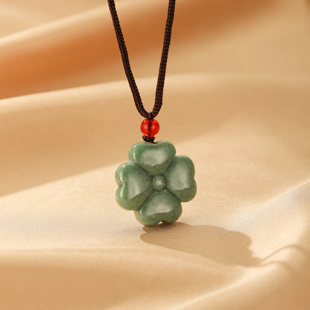 Collier Jadeïte – Trèfle Serein