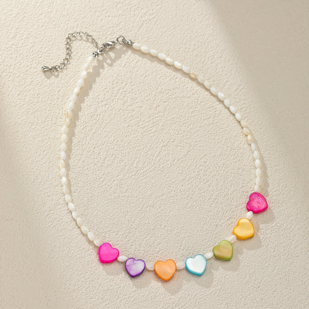 Collier Enfant Nacre – Cœurs Arc-en-Ciel