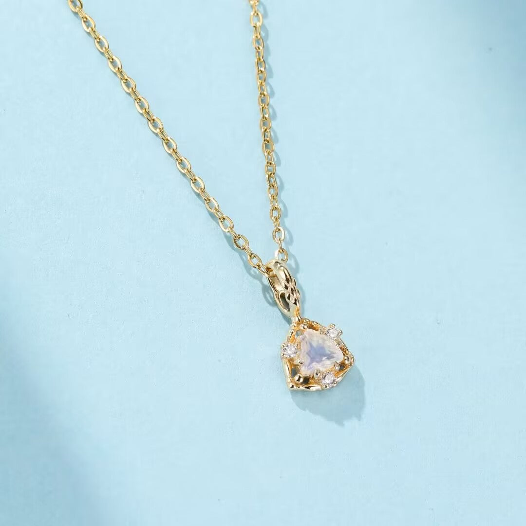 Collier Pierre de Lune – Féérie Royale, Argent Plaqué Or