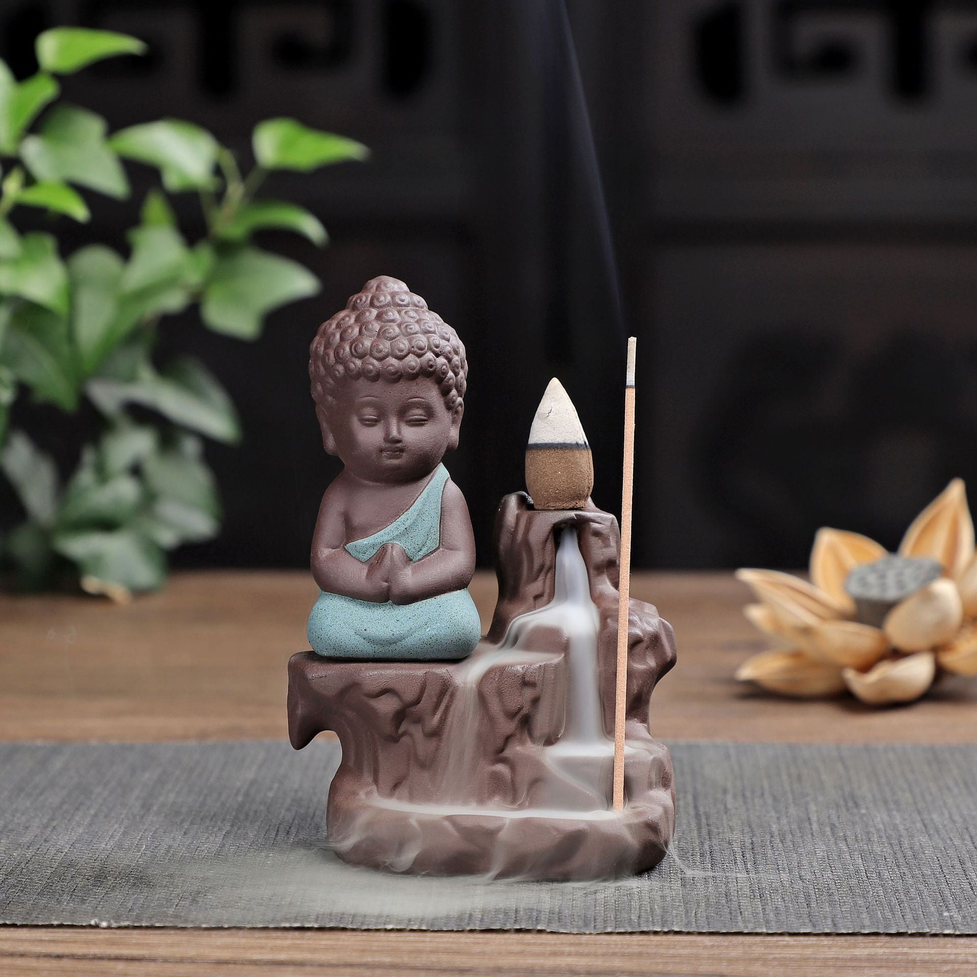 "Little Buddhist Monk" Ceramic Incense Burner Moment Ici