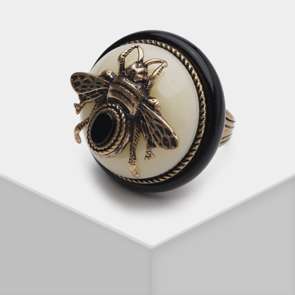 Bague Agate Noire – Abeille Royale