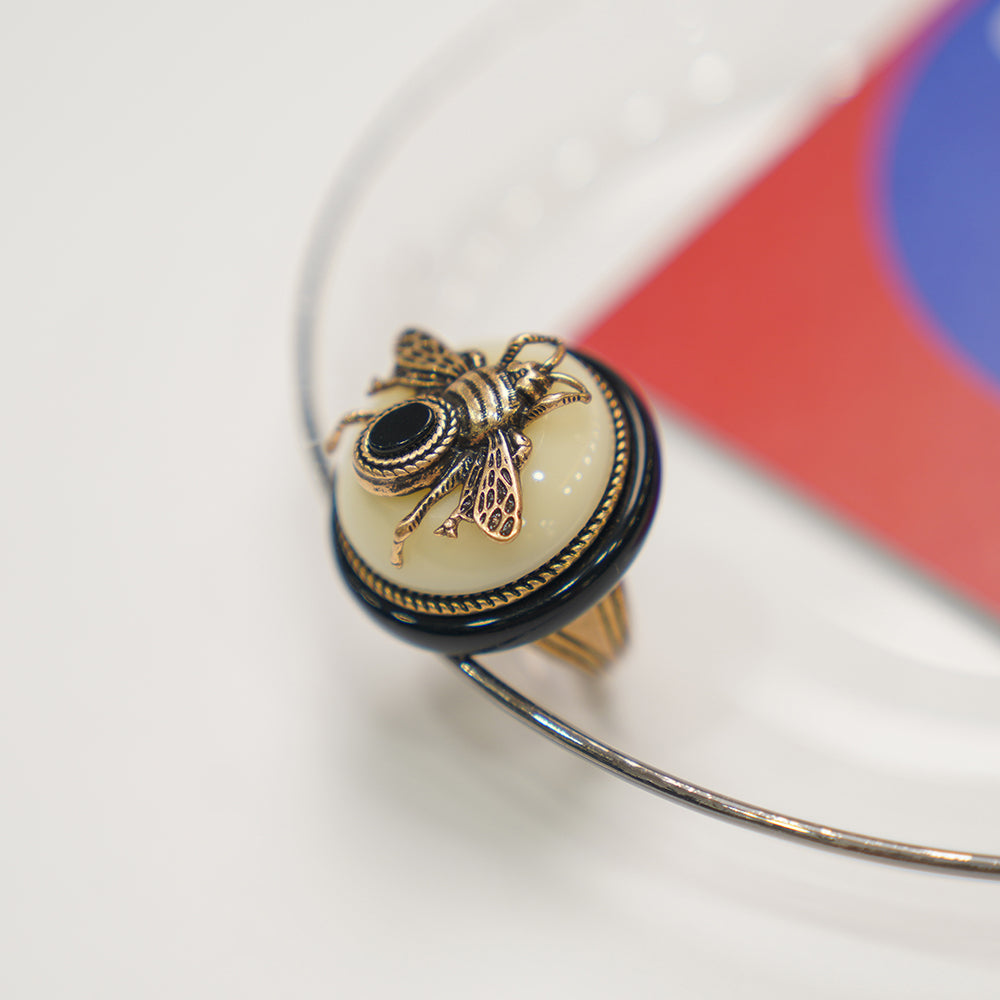 Bague Agate Noire – Abeille Royale