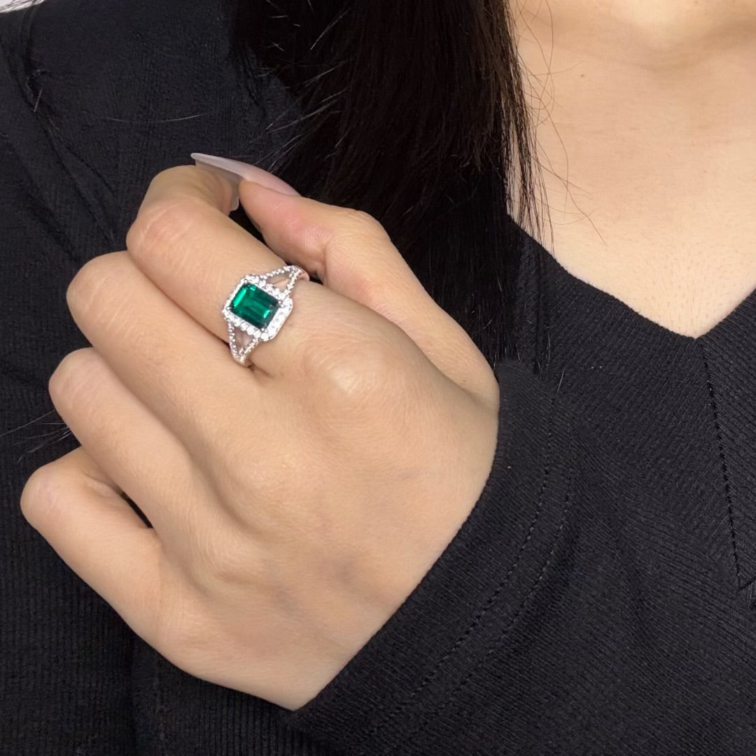 Emerald Sterling Silver Adjustable Ring | Zircons | Heart of the