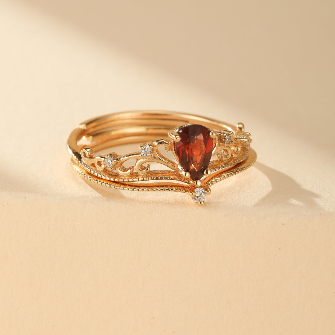 Garnet Ring – Empire Reflection, Gold Plated Silver