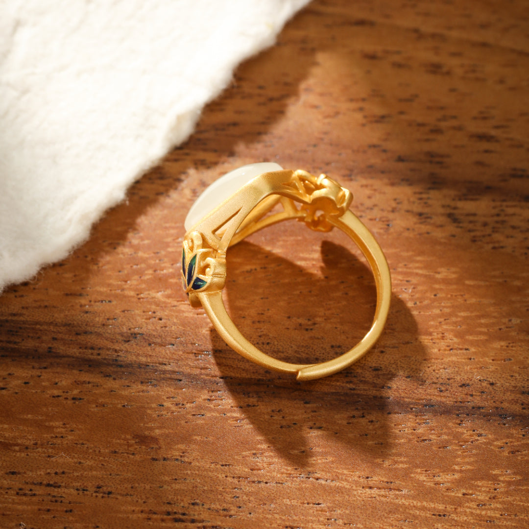 Bague Jade Blanc – Éveil Lotus Bleu, Argent Plaqué Or