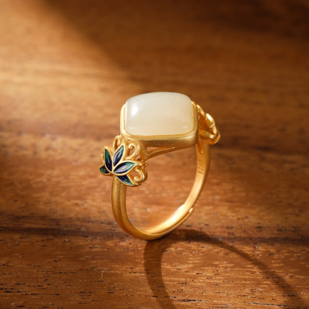 Bague Jade Blanc – Éveil Lotus Bleu, Argent Plaqué Or