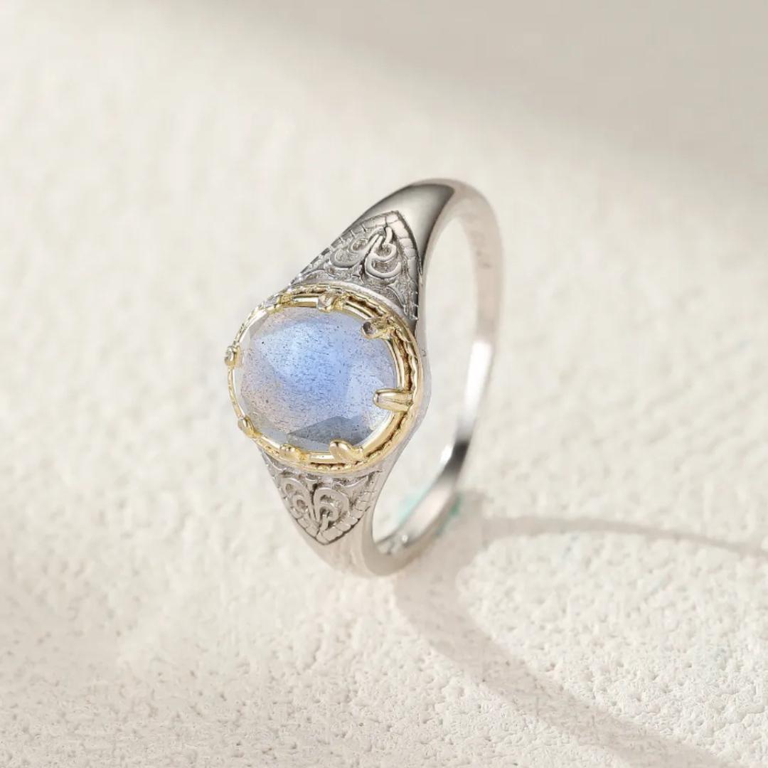 Labradorite Ring – Celtic Breath, Silver