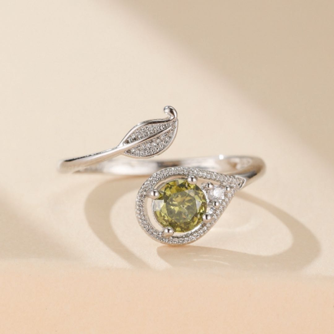 Peridot Ring – Nature's Calm