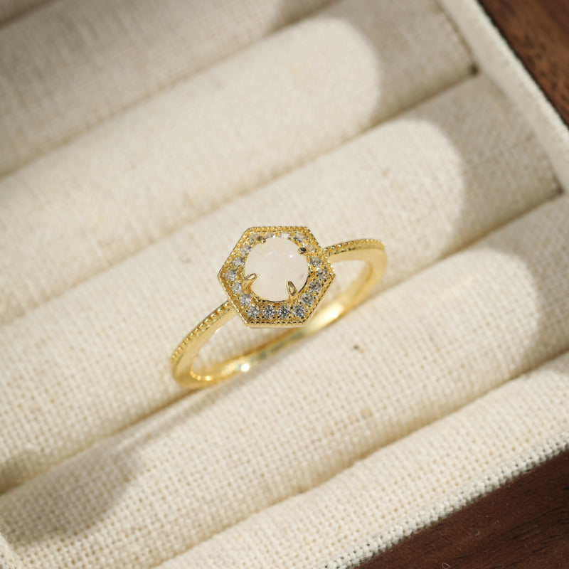 Bague Pierre de Lune – Hexagone Lumineux, Argent Plaqué Or