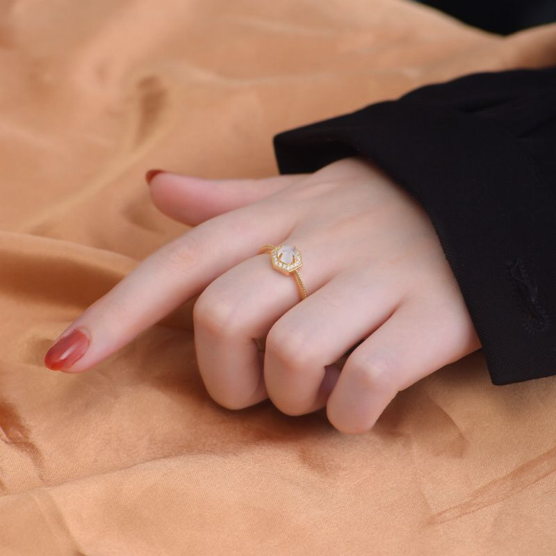 Bague Pierre de Lune – Hexagone Lumineux, Argent Plaqué Or