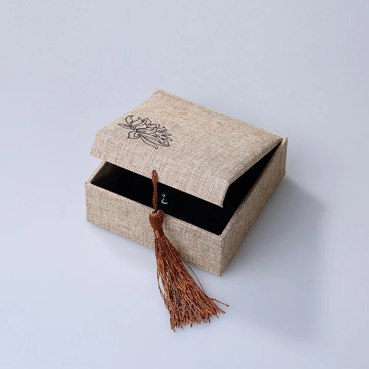 boite cadeau en lin gris bracelet