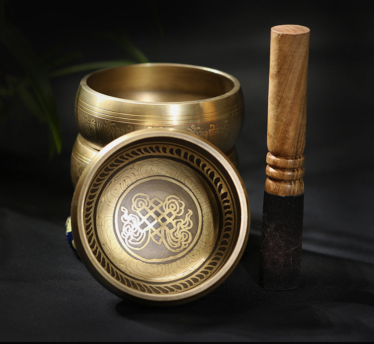 Tibetan Singing Bowl 'Muse' with Brass Mantra