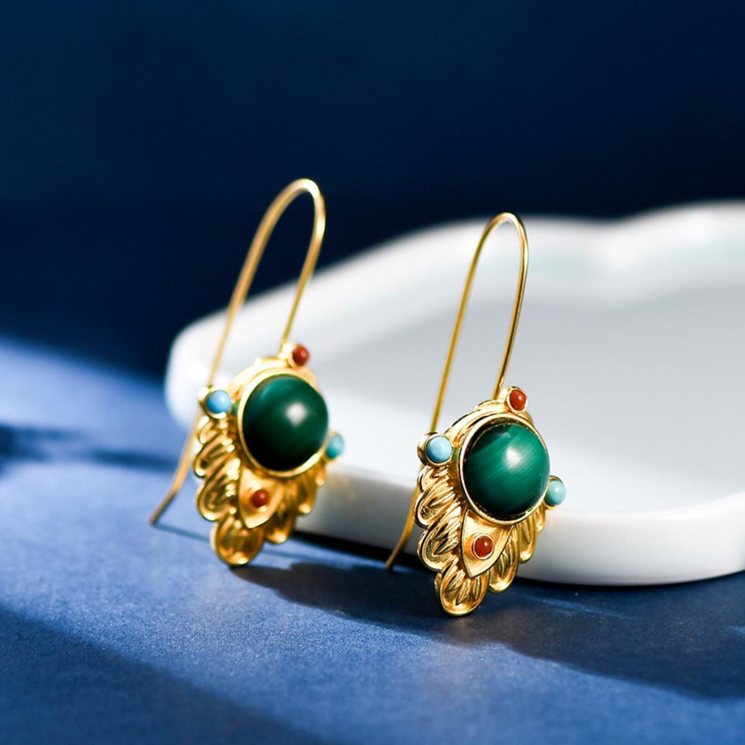 Boucles d'Oreilles Malachite – Feuille Dorée, Argent Plaqué Or