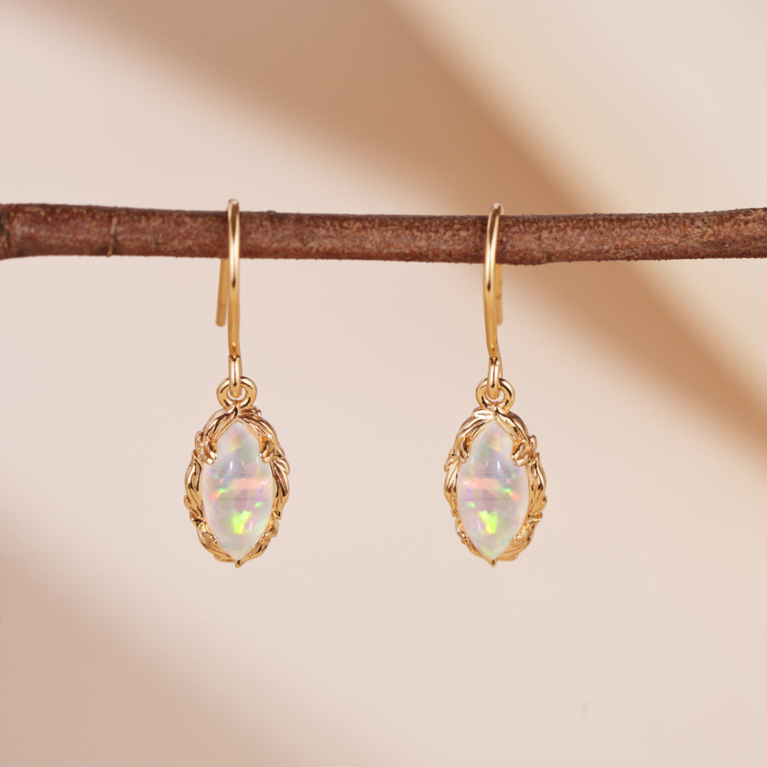Boucles d'Oreilles Pendantes Opale – Flamme Mystique, Argent Plaqué Or