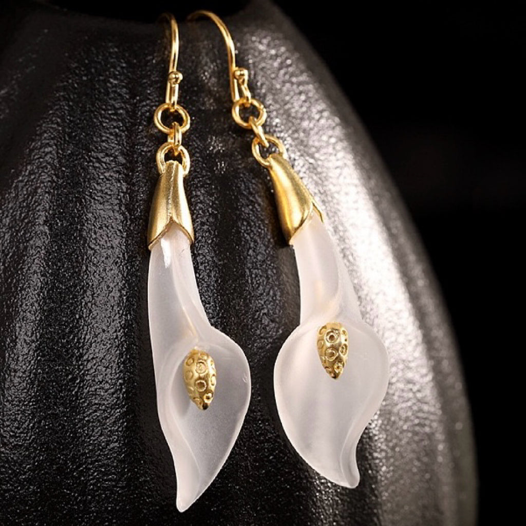 Boucles d'Oreilles Pendantes Quartz Clair – Épanouissement, Argent Plaqué Or