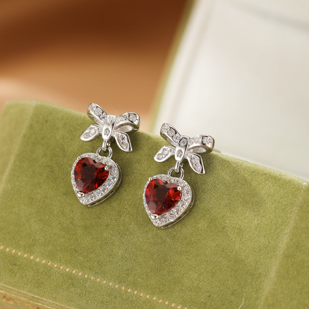 Boucles d’oreilles Grenat – Nœud d’Amour, Argent