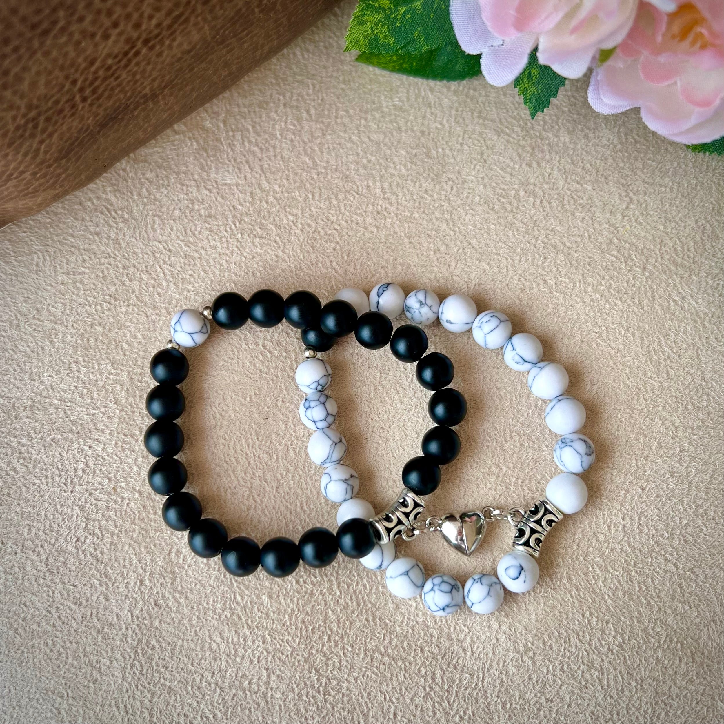 Bracelet Couple / Ami « Complémentaire » en Pierre de Lave et Howlite