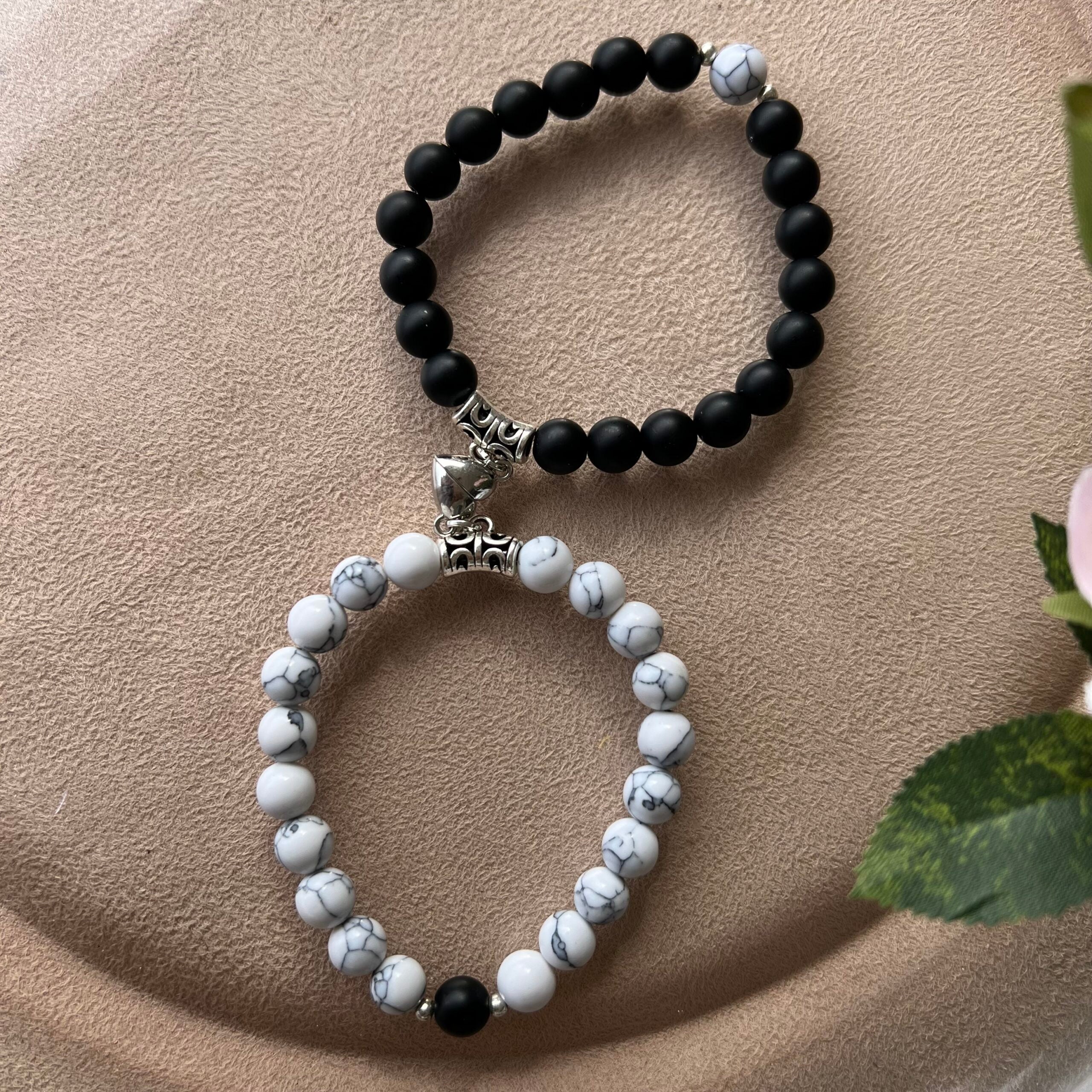 Bracelet Couple / Ami « Complémentaire » en Pierre de Lave et Howlite