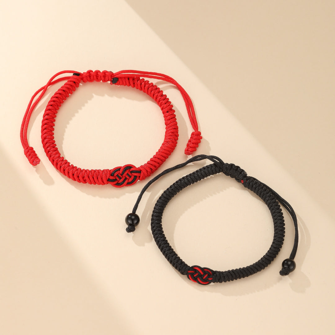 Bracelet couple dragon rouge et noir fait main, symbole de protection, courage et union éternelle. Idéal pour amis ou amoureux, lien spirituel fort.