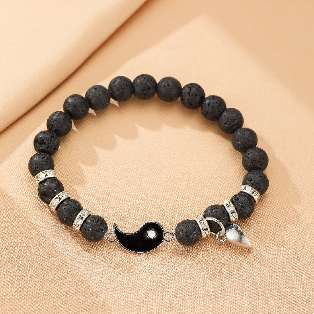 Bracelet couple en pierre de lave et howlite avec symbole Yin et Yang et breloque en forme de cœur argenté