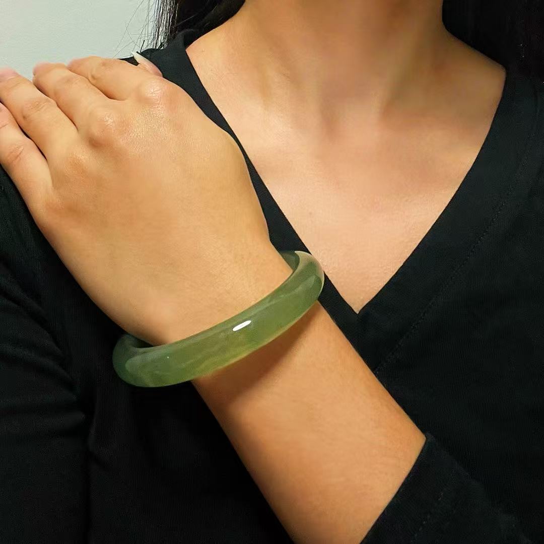 Jade Bangle Bracelet – Water Green