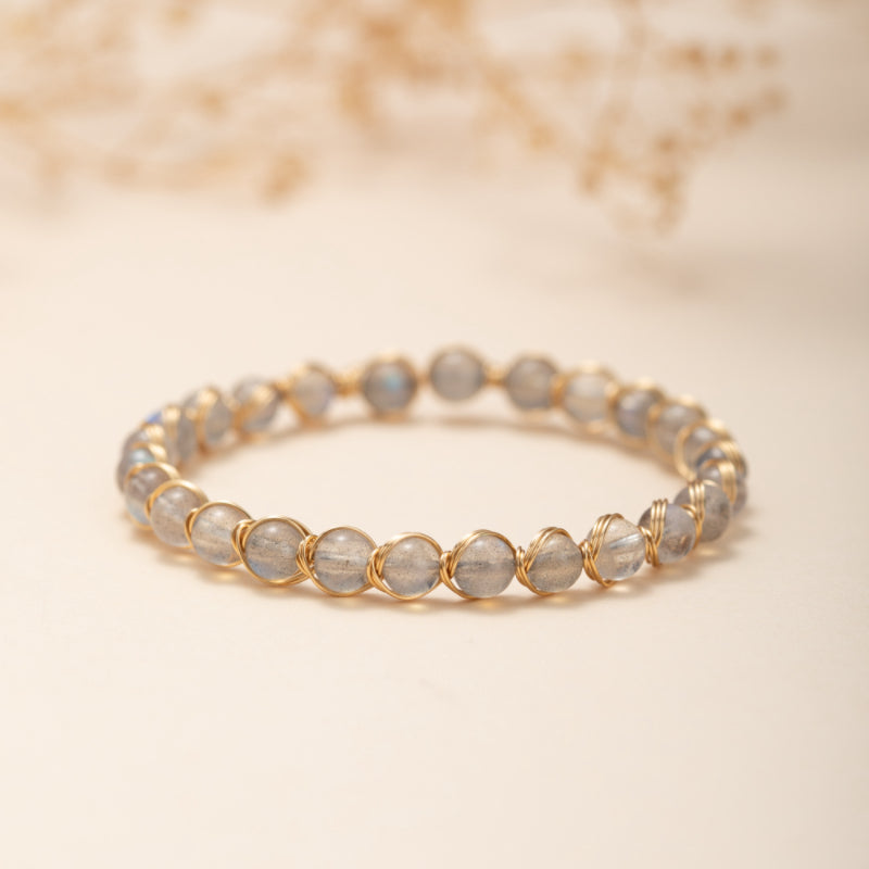 Bracelet Labradorite – Lumière Intérieure, Argent Plaqué Or