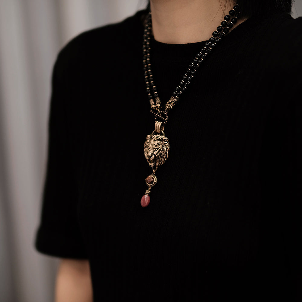 Collier Agate Noire – Roi Lion