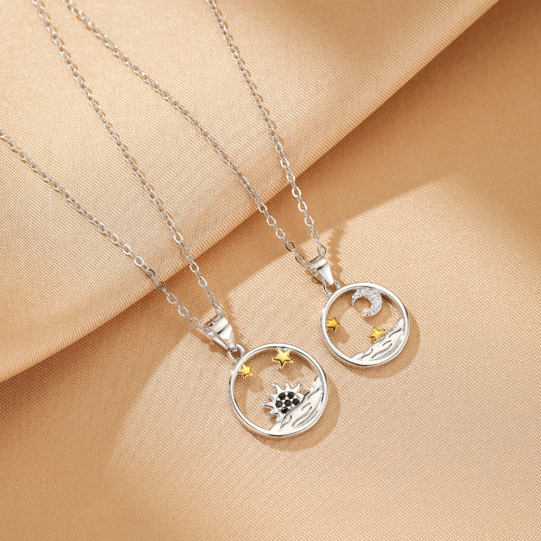 Collier Couple – Soleil et Lune Étoilés, Argent