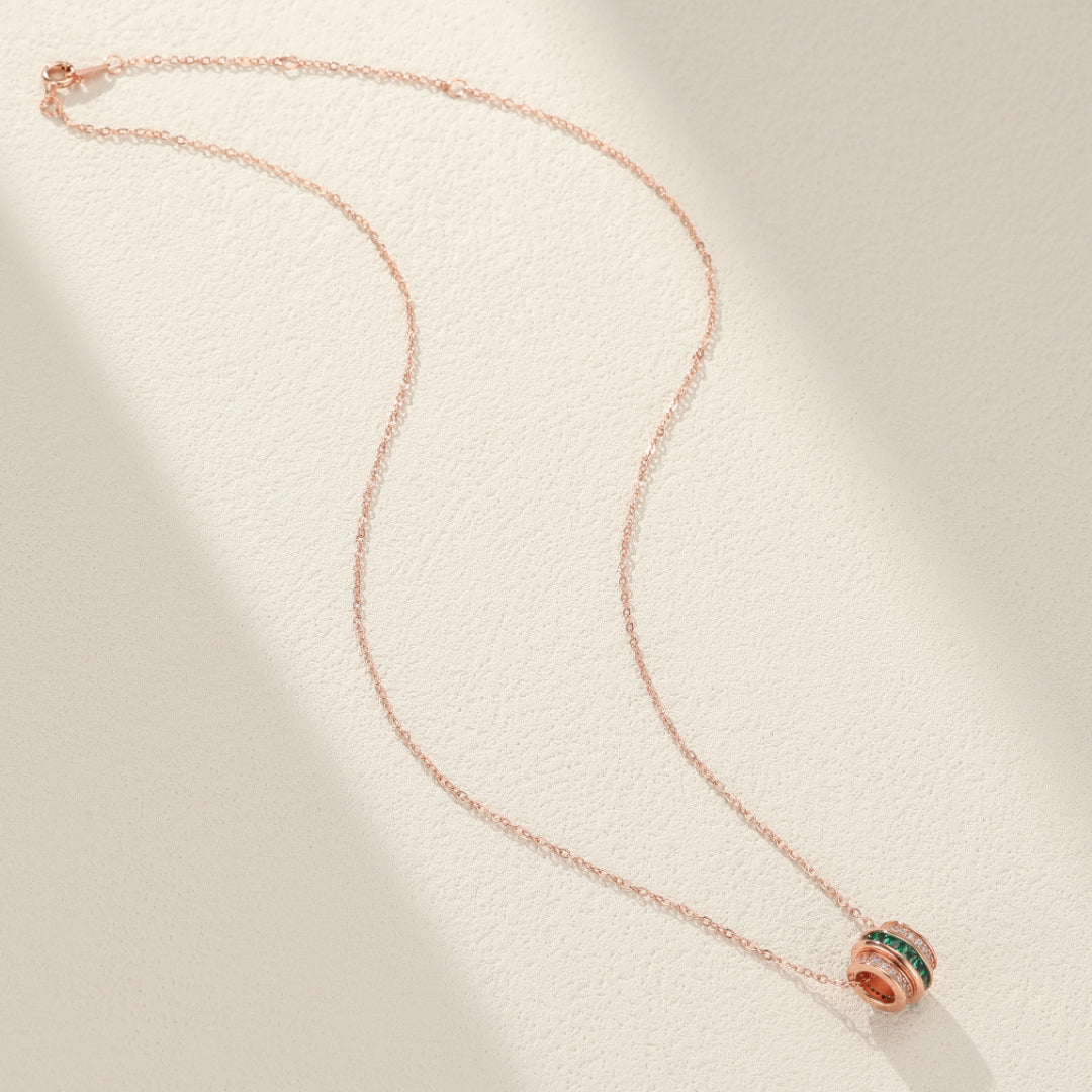 Collier Émeraude – Trésor d’Éclat, Argent Plaqué Platine