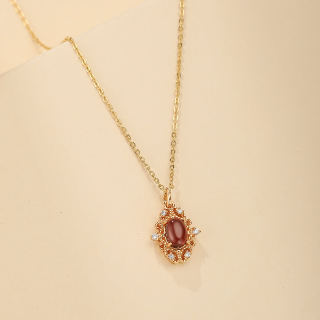 Collier Grenat – Flamme Royale, Argent Plaqué Or 10K
