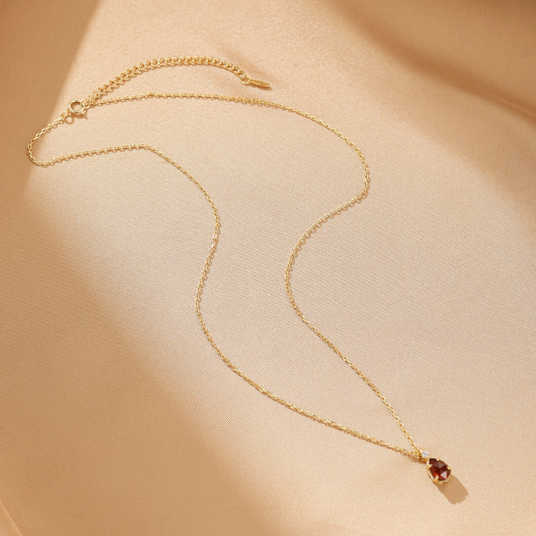 Collier Grenat – Lueur Carmine, Argent Plaqué Or