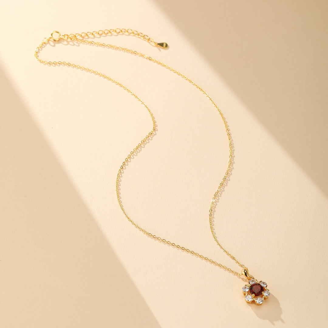 Collier Grenat – Reflet Majestueux, Argent Plaqué Or