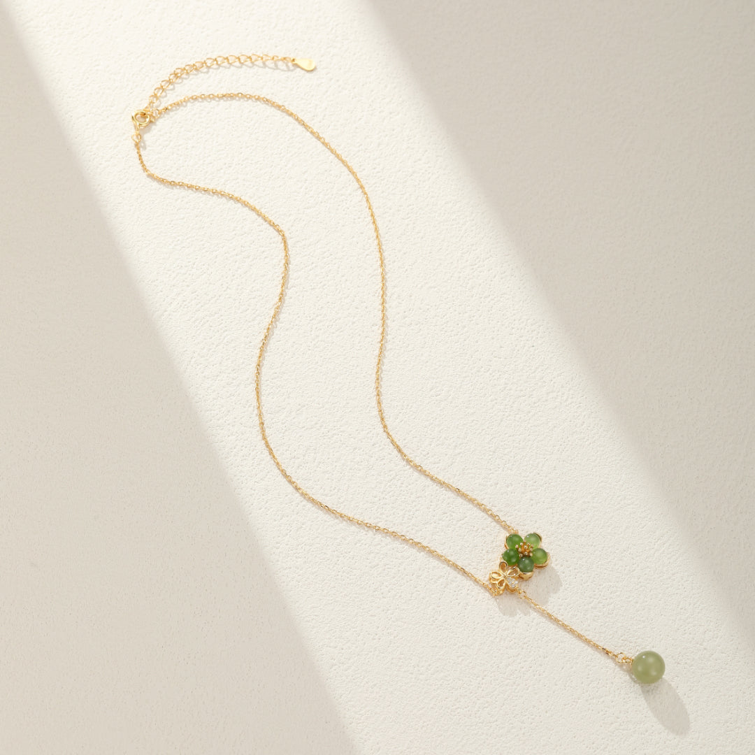Collier Jade – Fleur de Prunier, Argent Plaqué Or